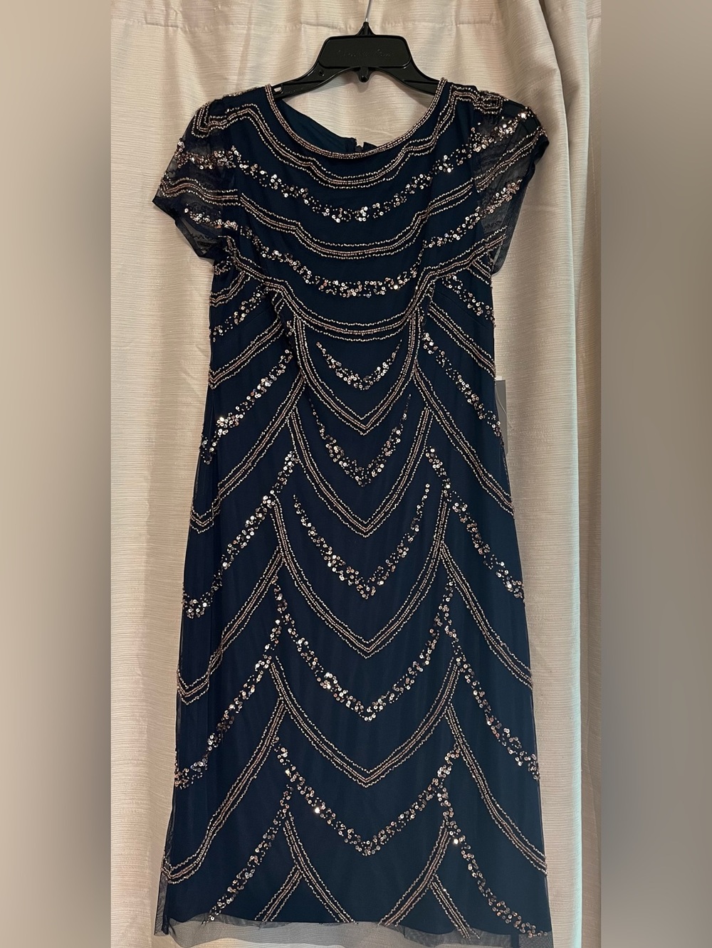 NWT Size 8 Adrianna Papell Beaded Art Deco Cocktail Dress in Navy/Rose Gold - Picture 2 of 9
